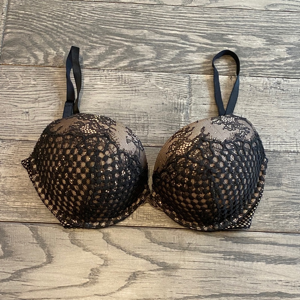 Victoria's Secret Elegant Black and Tan Bra